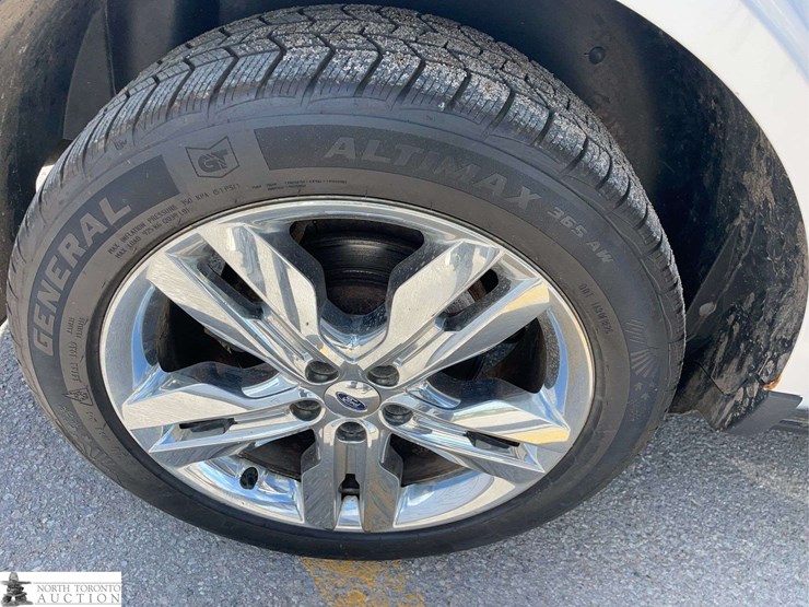 2013-ford-edge-image-24