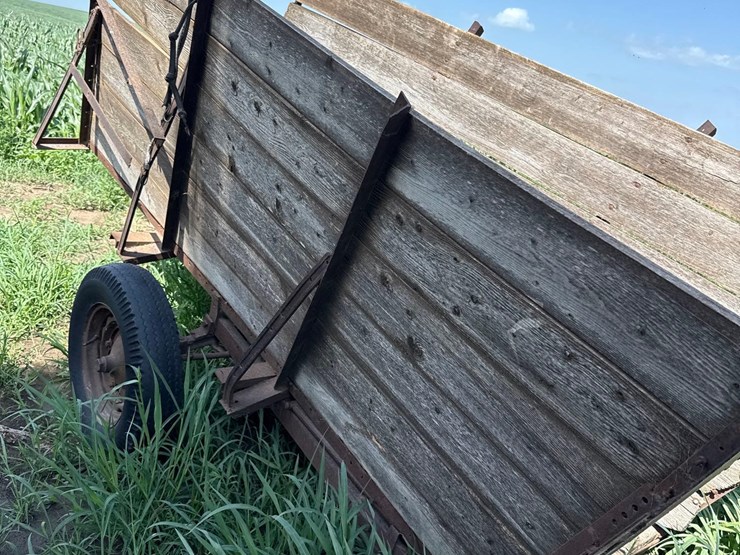 30-inch-x-11ft-portable-wooden-loading-chute-image-4