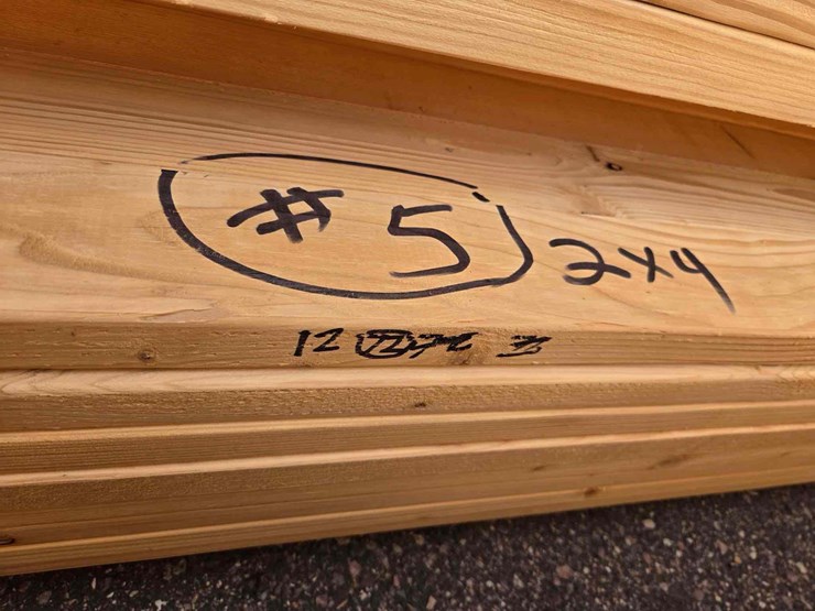 2x4-lumber-image-2