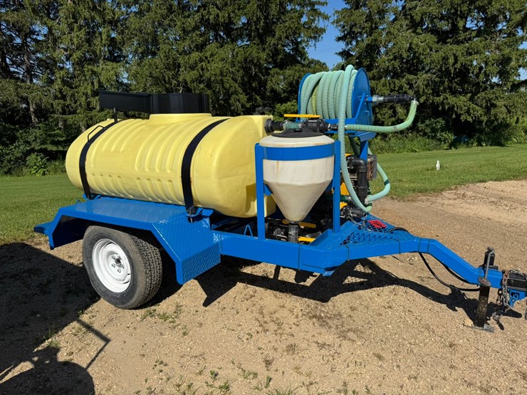 #1890-•-300-gal-towable-hydro-seeder-image-6
