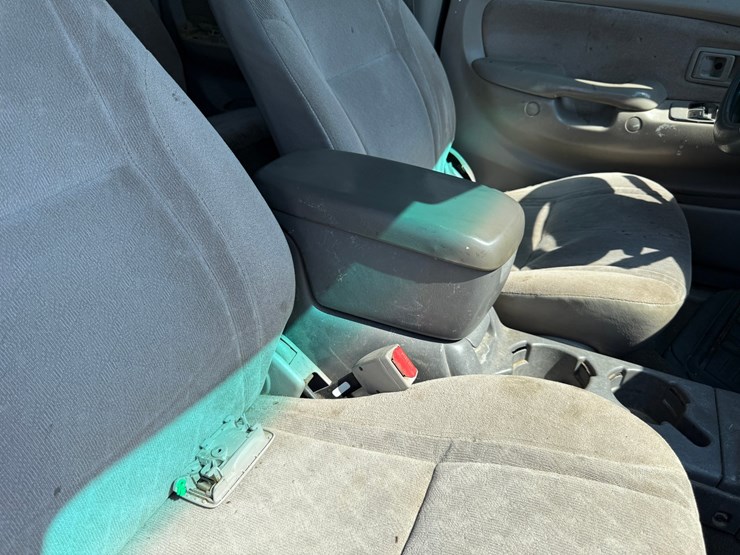 2003-toyota-tacoma-image-32