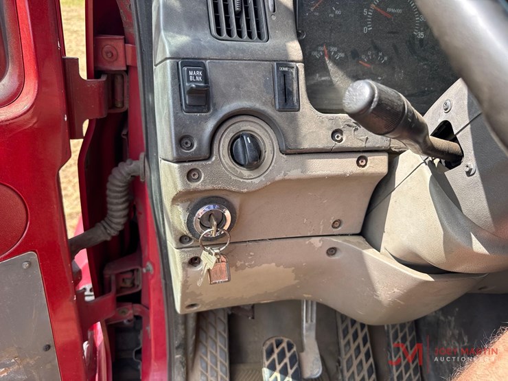 2001-caterpillar-3126-image-28