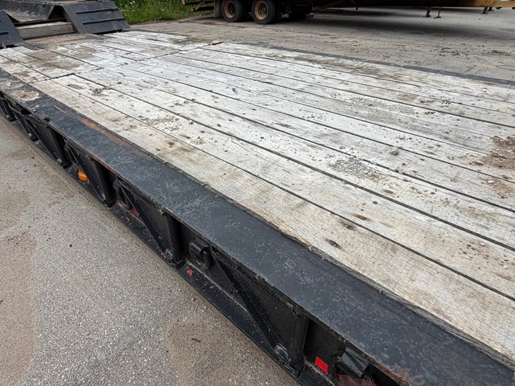 #1500-•-tri-axle-lowboy-trailer-image-20