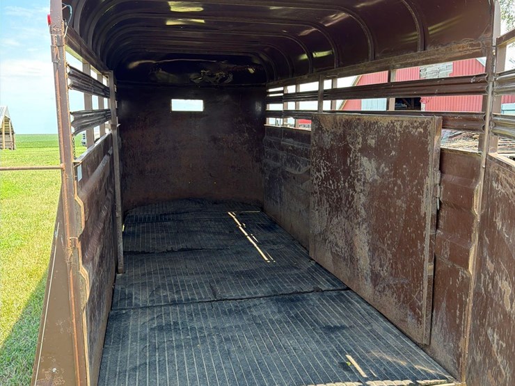 1984-circle-j-6ft-x-16ft-bumper-hitch-livestock-trailer-image-21