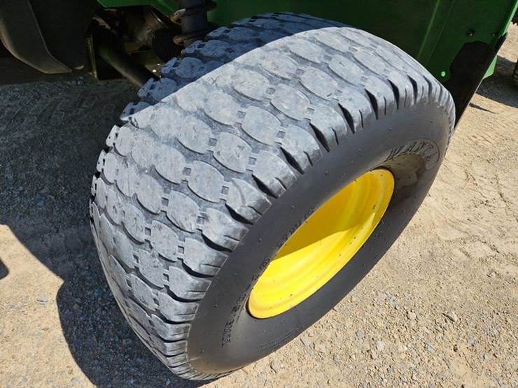 2016-john-deere-gator-image-10