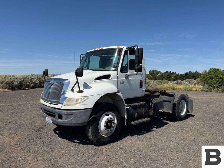 2006-international-durastar-4400-image-2