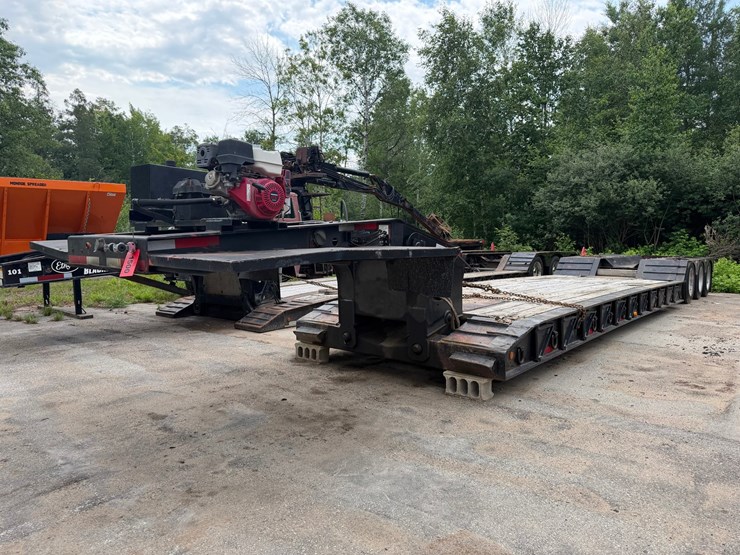 #1500-•-tri-axle-lowboy-trailer-image-1