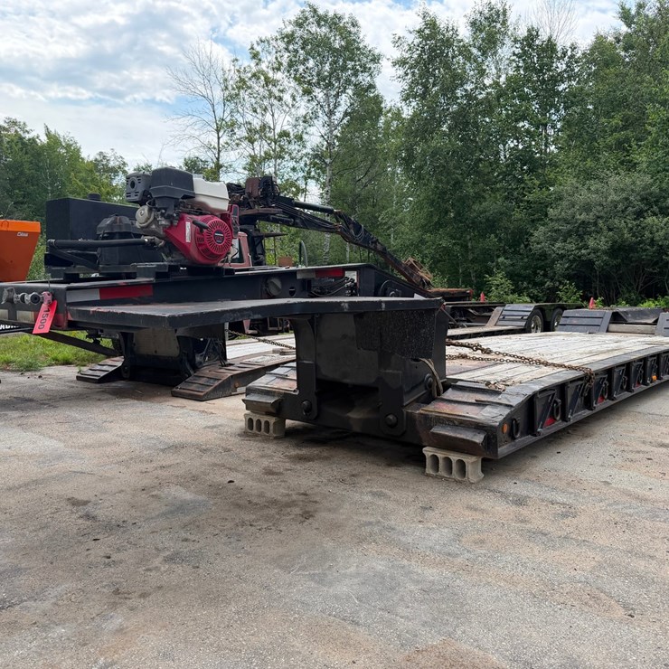 #1500 • Tri Axle Lowboy Trailer