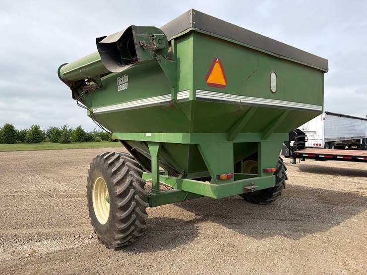 ficklin-cr9600-grain-cart-image-5
