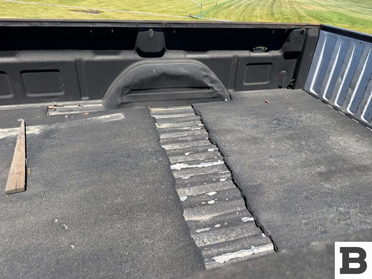 2003-chevrolet-silverado-2500hd-image-14