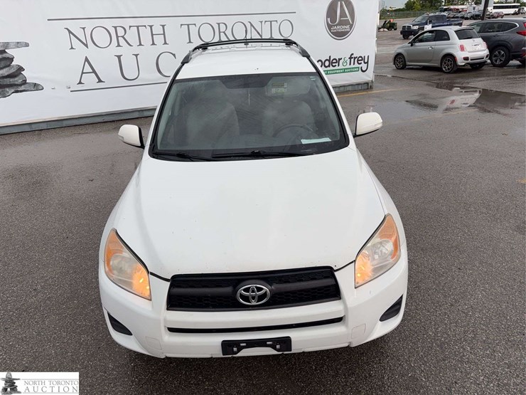 2011-toyota-rav4-image-56