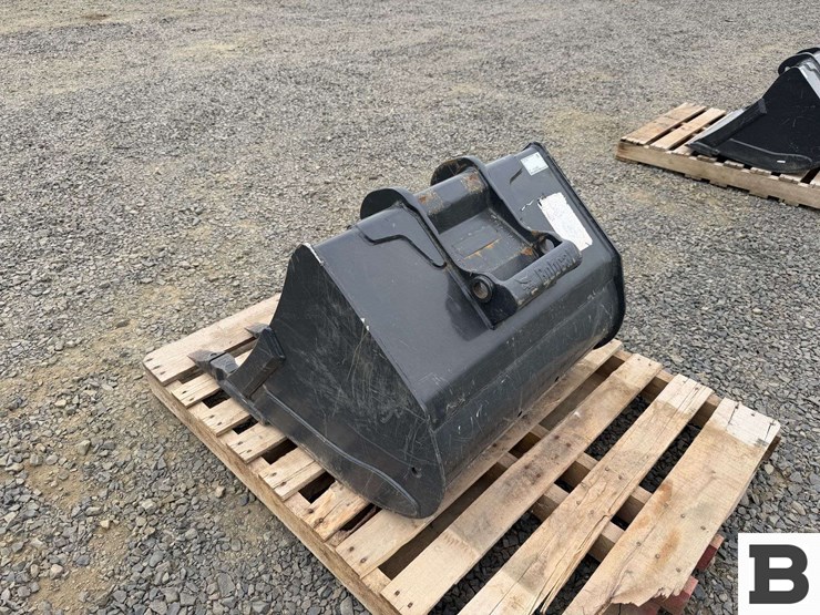 bobcat-30"-bucket-image-3