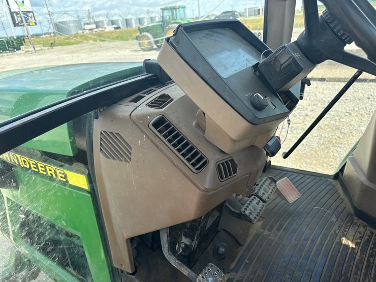 1993-john-deere-6400-image-40