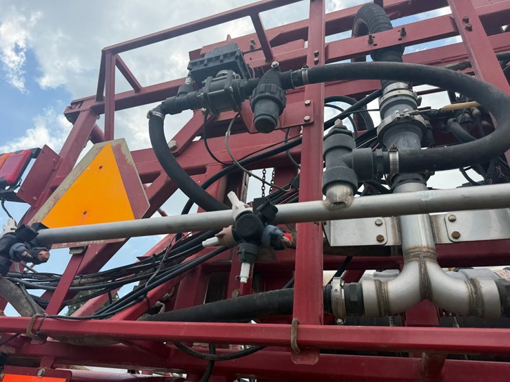 2005-case-ih-spx3200-image-21