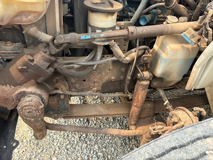 2004-international-durastar-4300-image-22