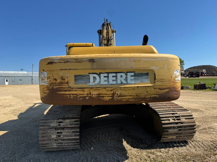 deere-230-lc-image-4