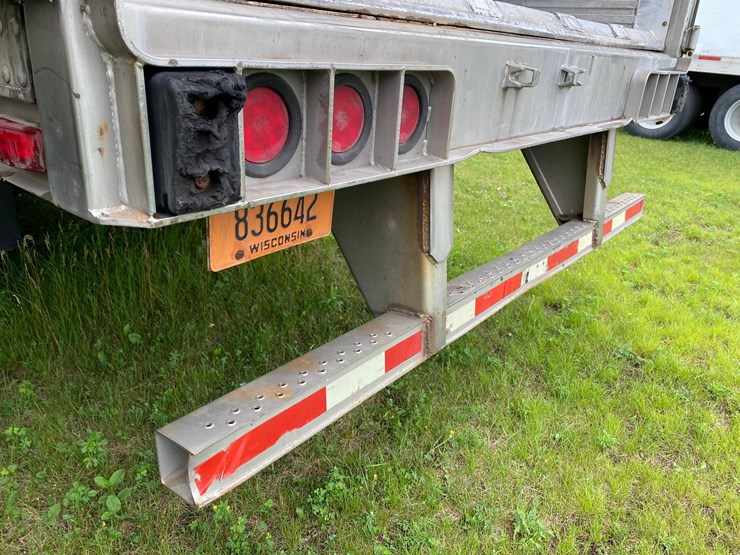 2005-utility-3000r-reefer-image-11