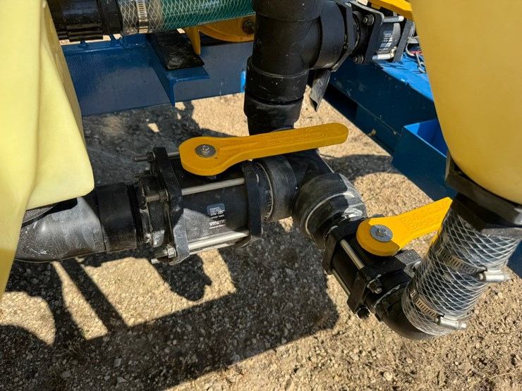 #1890-•-300-gal-towable-hydro-seeder-image-31