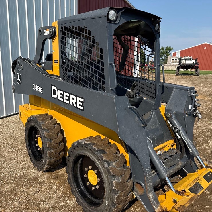 2013 DEERE 318E