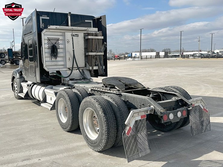 2022-kenworth-t680-image-4
