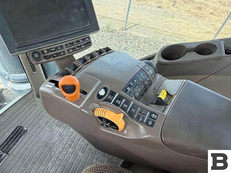 2014-john-deere-8345r-image-54