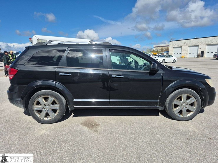 2010-dodge-journey-image-4