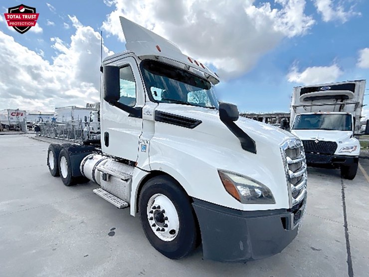 2019-freightliner-cascadia-126-image-1