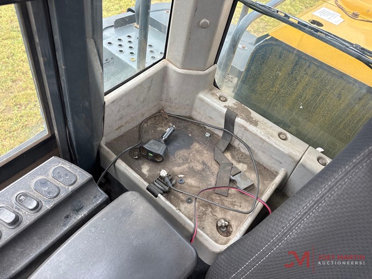 2017-komatsu-wa470-8-image-15