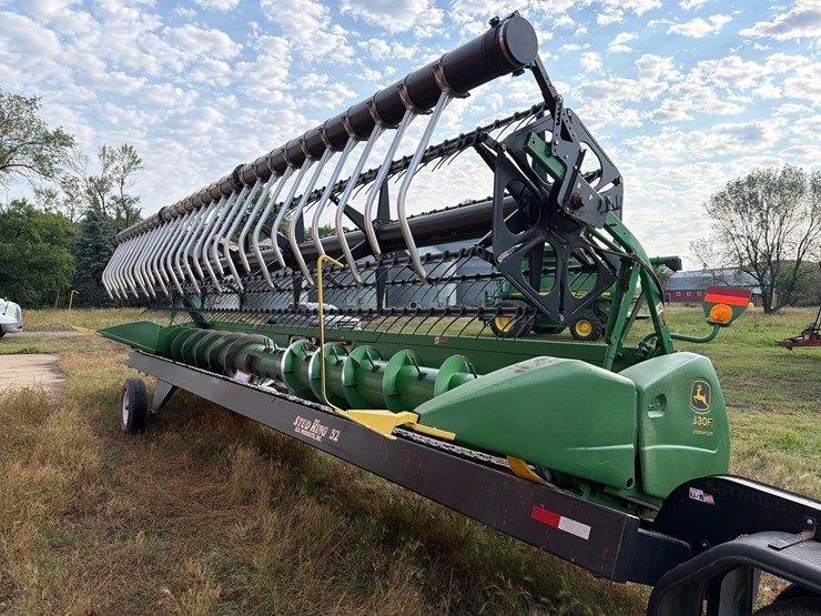 john-deere-630f-image-2
