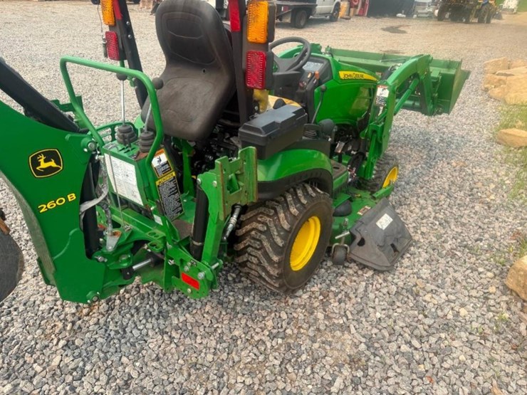 2021-john-deere-1025r-image-3
