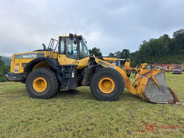 2017-komatsu-wa470-8-image-2
