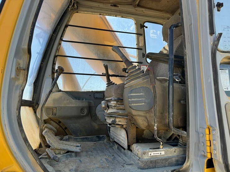 deere-230-lc-image-59