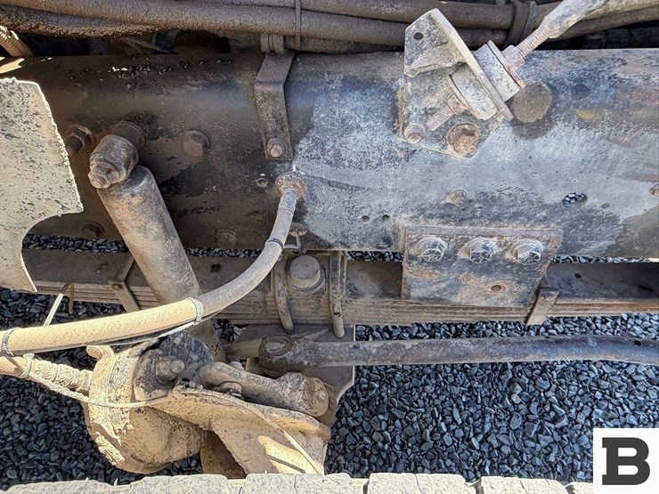 2001-mack-cl713-image-49