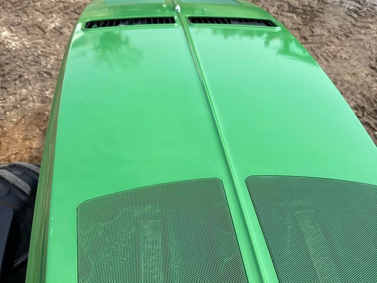 2013-john-deere-8235r-image-43