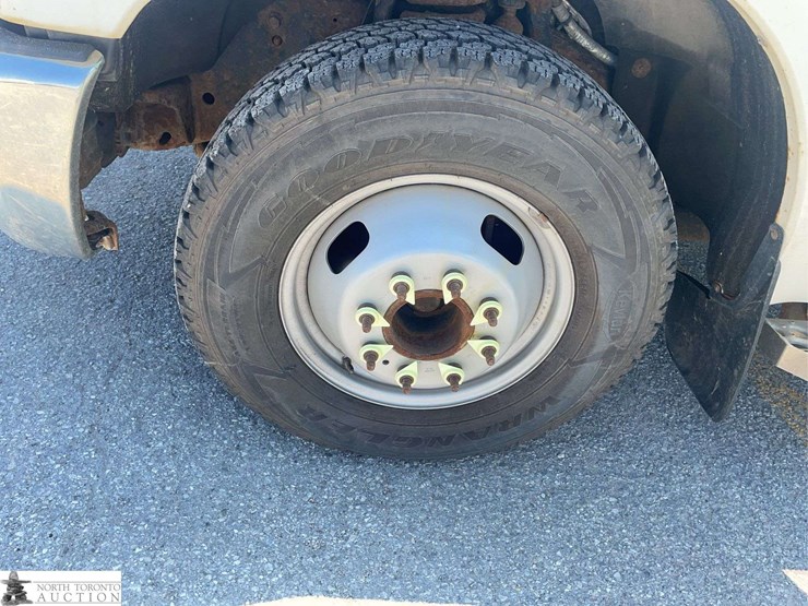 2013-ford-f350-image-17