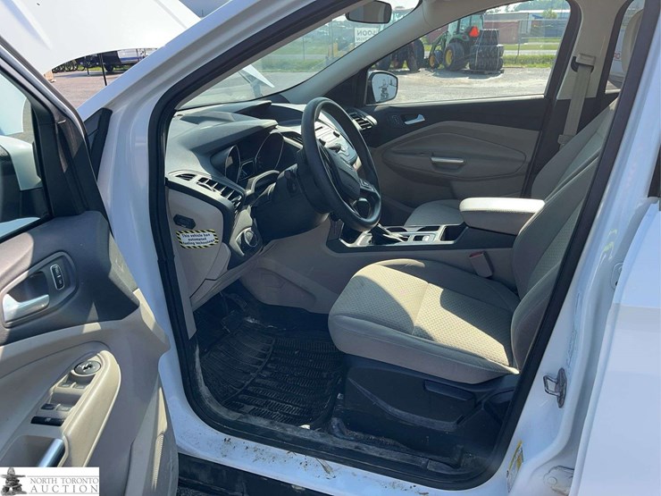 2017-ford-escape-image-11