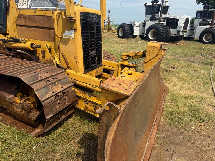 2005-caterpillar-d5g-image-42