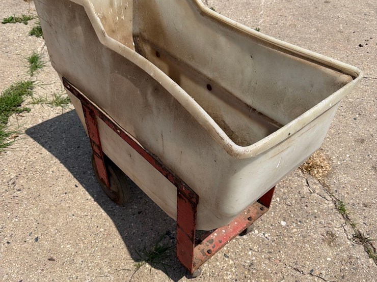 feed-wagon-image-2