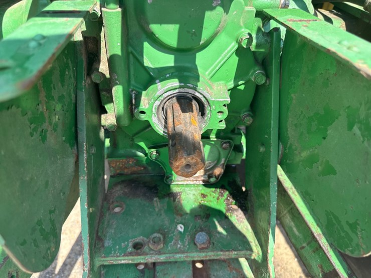 1992-john-deere-1070-image-9