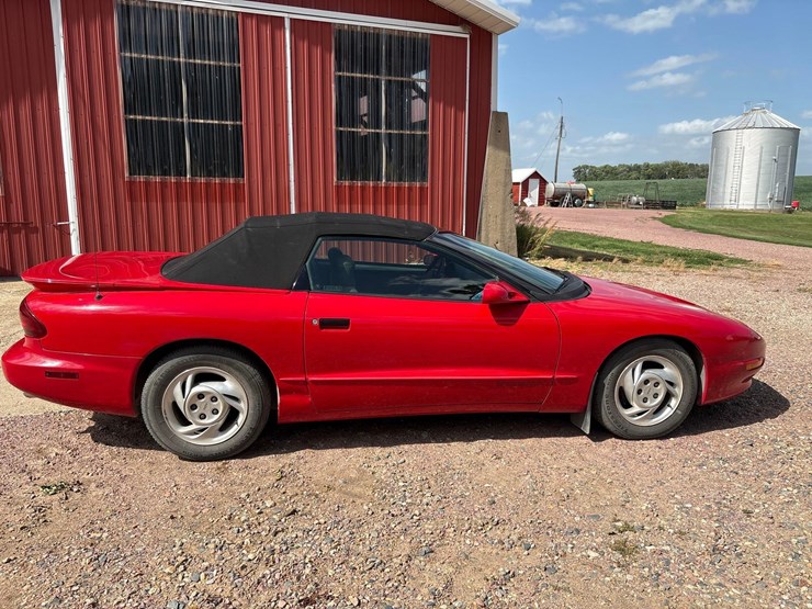 1995-pontiac-firebird-convertible-soft-top-image-4