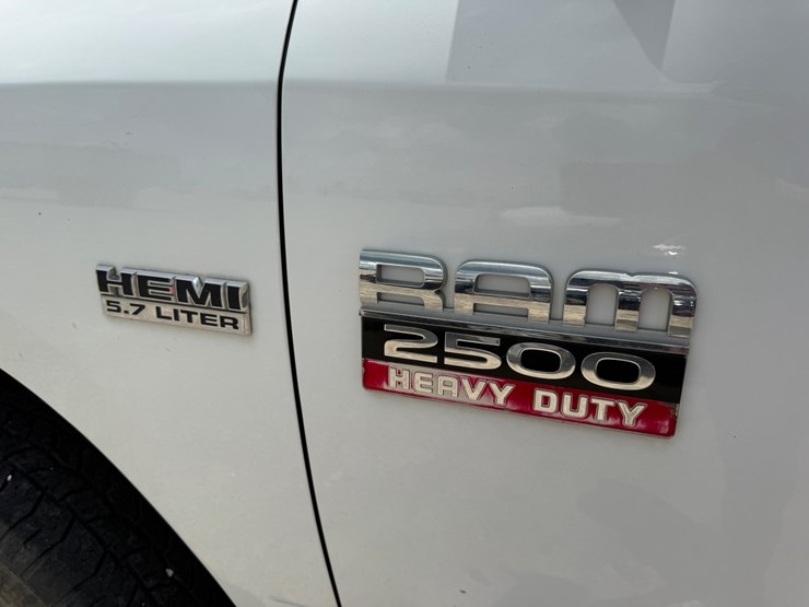 2012-dodge-ram-2500-image-26