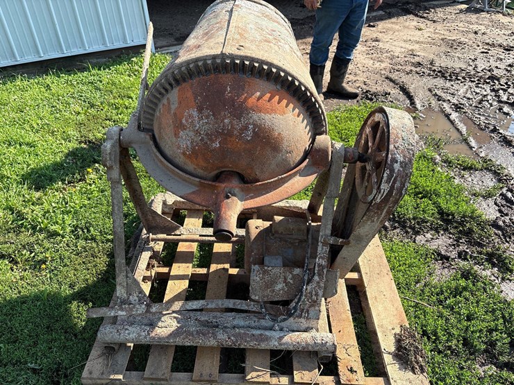 electric-cement-mixer-image-4