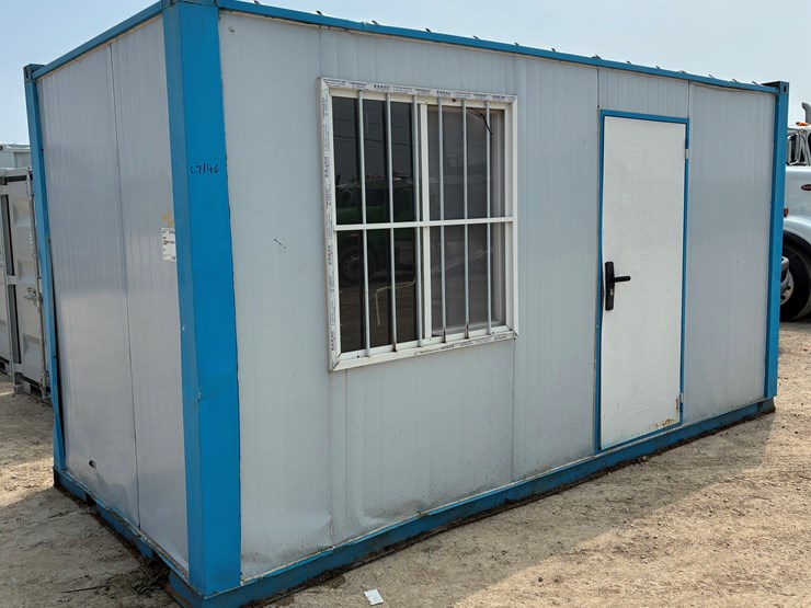 portable-office-with-bathroom-image-1