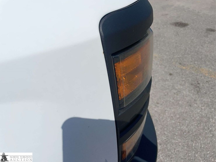 2015-chevrolet-silverado-1500-image-26