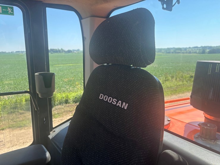 2013-doosan-dl250tc-image-52