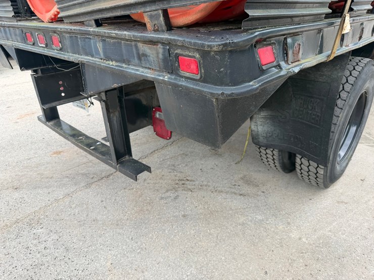 ford-f700-image-25