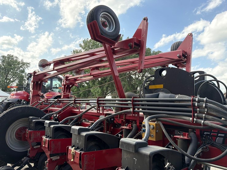 2012-case-ih-1250-image-36