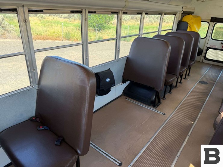 2011-blue-bird-bb-conventional-school-bus-image-27