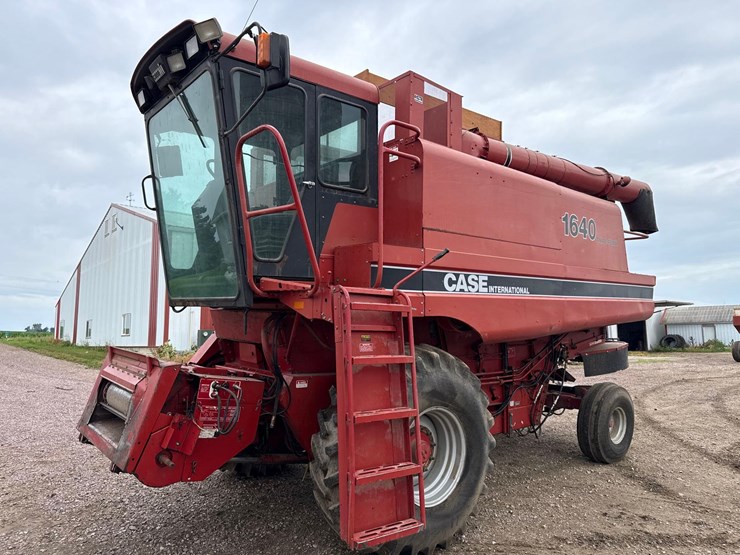 case-ih-1640-image-1