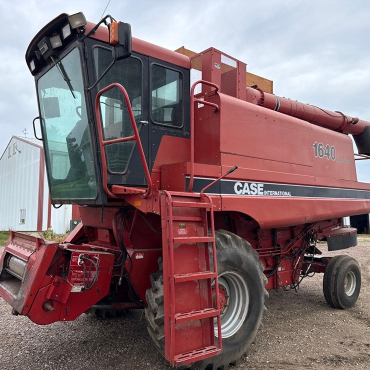 CASE IH 1640